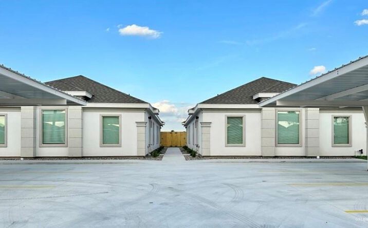 Pictures of Multifamily property located at 1308 Shavano Drive, Edinburg, TX 78541 for sales - image #1