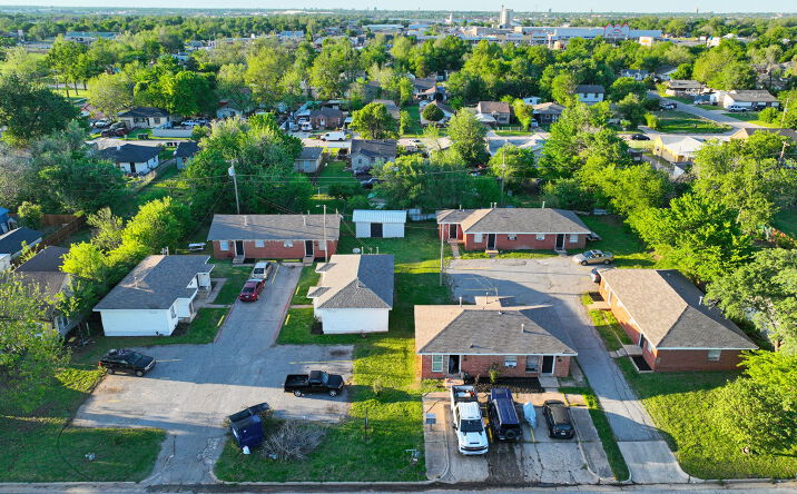 Pictures of Multifamily property located at 2819 SW 33rd St, Oklahoma City, OK 73119 for sales - image #1