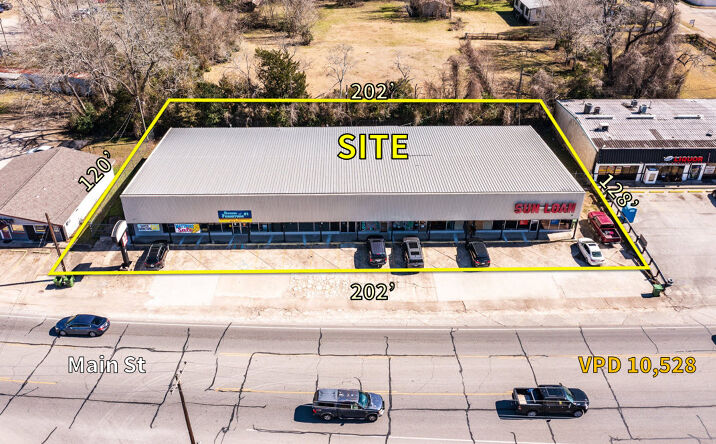 Pictures of Land, Office, Retail property located at 820 Main St, Liberty, TX 77575 for sales - image #1
