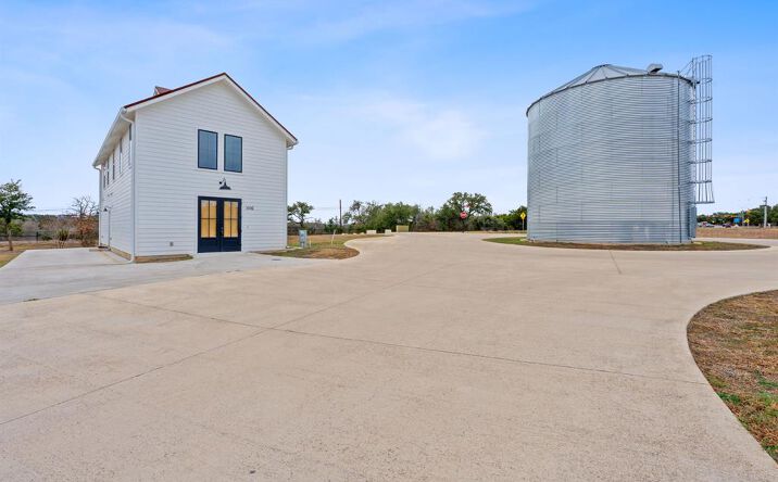 Pictures of Office property located at 1006 Frost Ave, Driftwood, TX 78619 for sales - image #1
