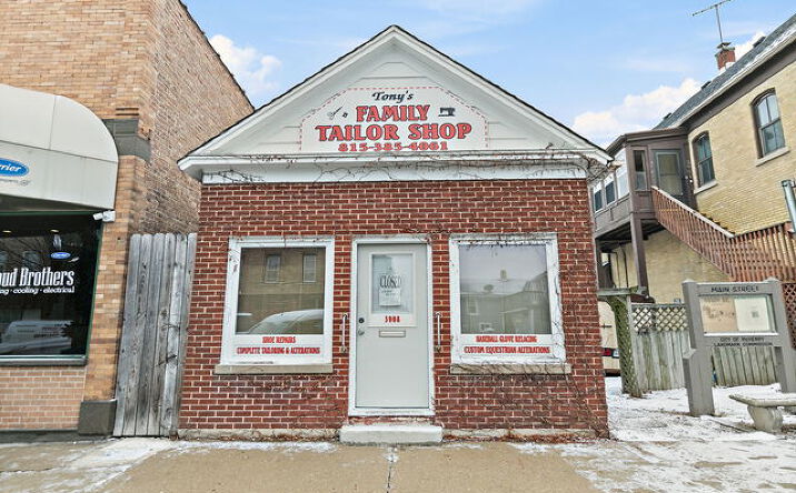Pictures of Retail property located at 3908 West Main Street, McHenry, IL 60050 for sales - image #1