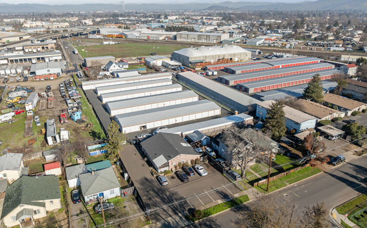 Pictures of Self Storage property located at 402 W Clark St, Medford, OR 97501 for sales - image #1