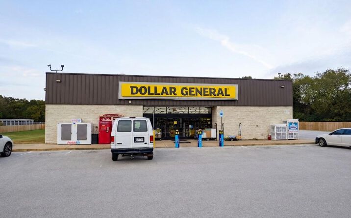 Pictures of Retail property located at 316 E Greer St, Honea Path, SC 29654 for sales - image #1