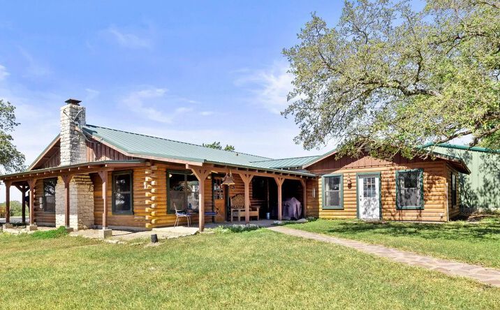Pictures of Land property located at 2102 Private Rd 1377, Lampasas, TX 76550 for sales - image #1