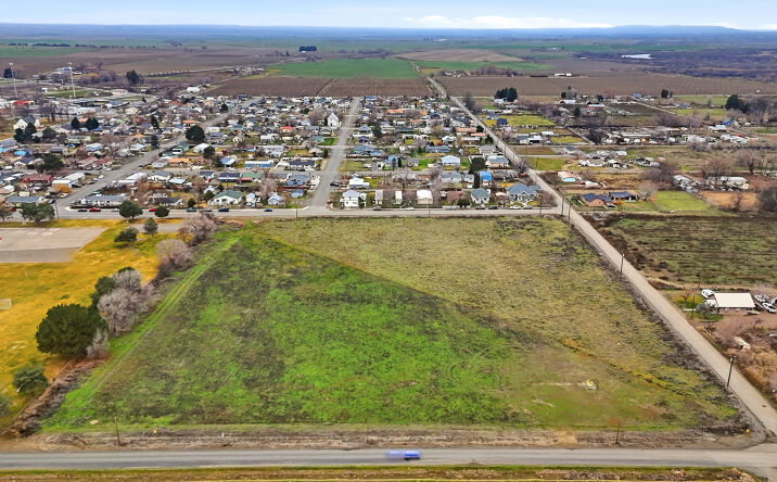 Pictures of Land, Multifamily property located at NKA 7th Ave, Mabton, WA 98935 for sales - image #1