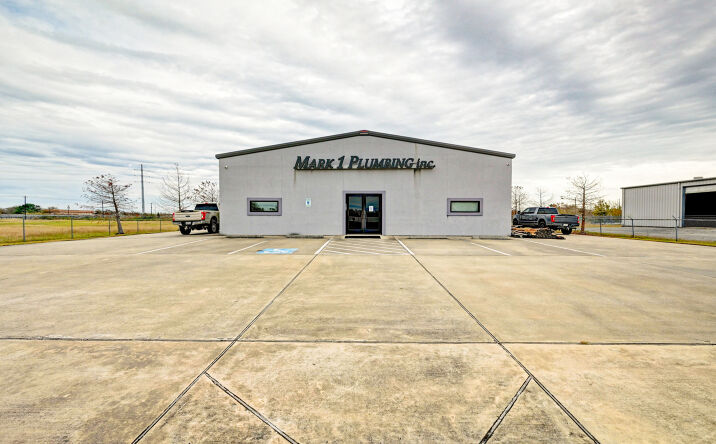 Pictures of Land, Mixed Use, Office, Special Purpose property located at 1070 N Pine Rd, Texas City, TX 77591 for sales - image #1