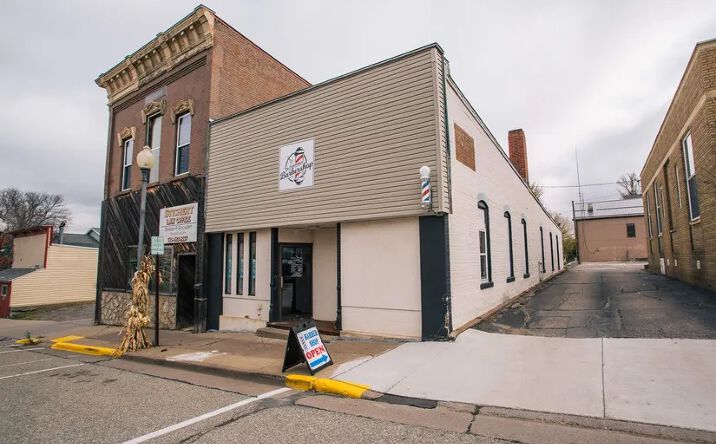 Pictures of Retail, Industrial property located at 631 Hewett St, Neillsville, WI 54456 for sales - image #1