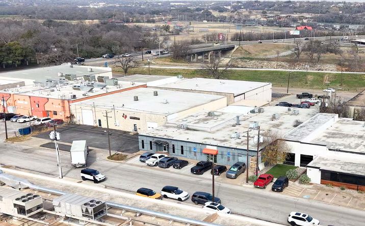 Pictures of Industrial property located at 2908 Cullen St & 2921 Shamrock Ave, Fort Worth, TX 76107 for sales - image #1