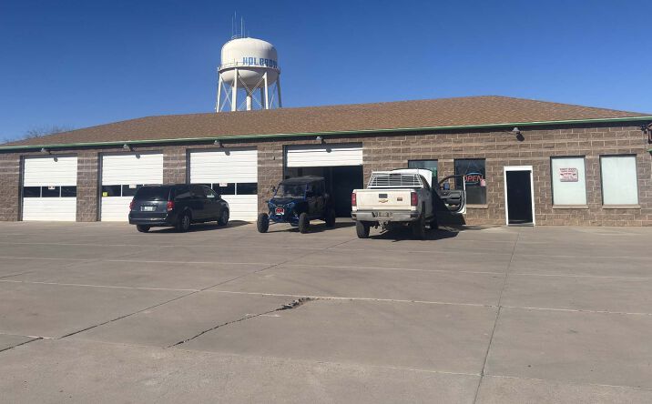 Pictures of Retail property located at 2421 Navajo Blvd, Holbrook, AZ 86025 for sales - image #1