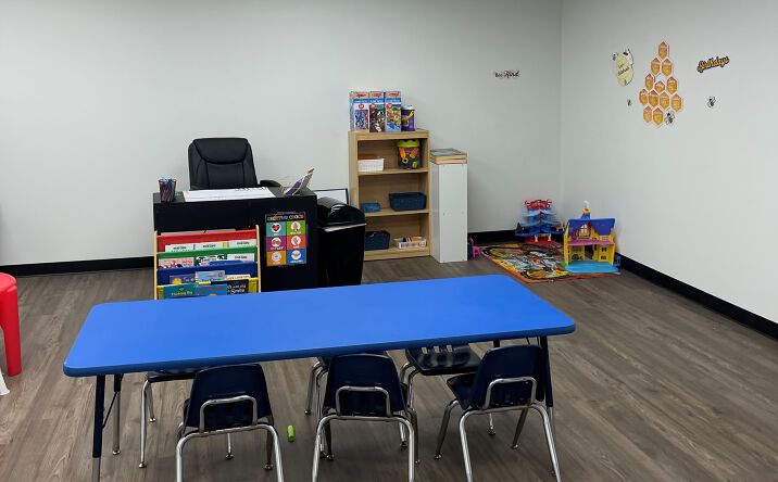 Pictures of Retail, Business for Sale property located at 1317 N Main St, Evansville, IN 47711 for sales - image #1