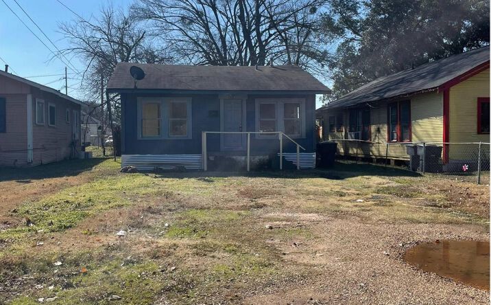Pictures of Multifamily property located at 224 Adair St, Bossier City, LA 71111, 2621 Trichel St, Bossier City, LA 71112, 3145 W Laurel St, Shreveport, LA 71109, 3537 Lakeshore Dr, Shreveport, LA 71109, 3548 Lakeshore Dr, Shreveport, LA 71109, 2551 Claiborne Ave, Shreveport, LA 71103, 2512 Merwin St, Shreveport, LA 71103, 2520 Merwin St, Shreveport, LA 71103, 2538 Emery St, Shreveport, LA 71103, 2718 Dupont St, Shreveport, LA 71109, 2924 Dupont St, Shreveport, LA 71109, 2623 Regent St, Shreveport, LA 71103, 3150 Regent St, Shreveport, LA 71109, 3041 Desoto St, Shreveport, LA 71109, 3106 Boone St, Shreveport, LA 71108, 2742 Murray St, Shreveport, LA 71108, 3020 Conmar St, Shreveport, LA 71108, 1741 Hollywood Ave, Shreveport, LA 71108, 607 W 72nd St, Shreveport, LA 71106 for sales - image #1