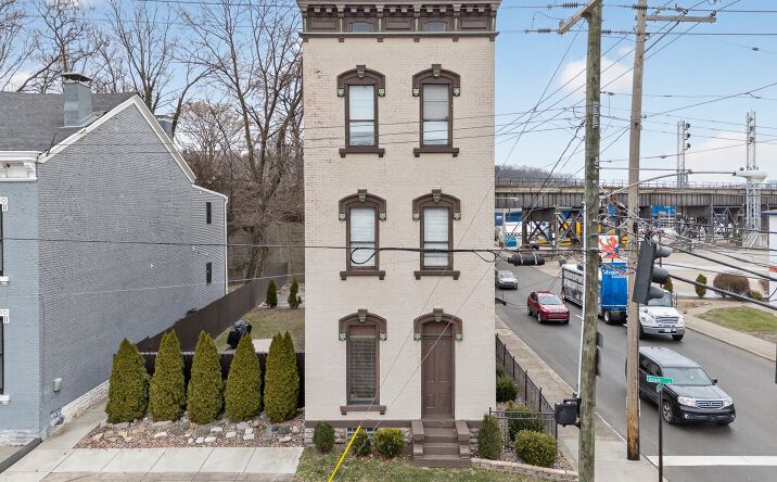 Pictures of Multifamily property located at 501 Johnson St, Covington, KY 41011 for sales - image #1