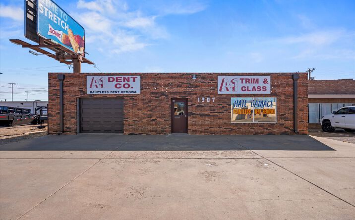 Pictures of Industrial, Retail property located at 1307 34th St, Lubbock, TX 79411 for sales - image #1