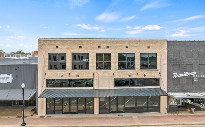 Pictures of Retail property located at 112 W 2nd St, Mount Pleasant, TX 75455 for sales - image #1