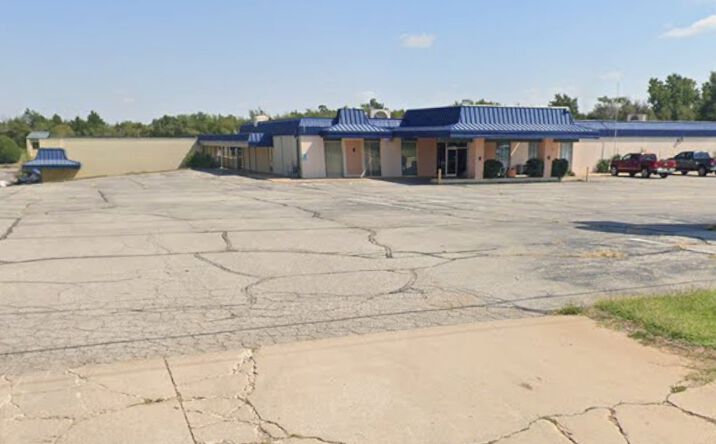 Pictures of Hospitality property located at 2901 S Van Buren St, Enid, OK 73703 for sales - image #1