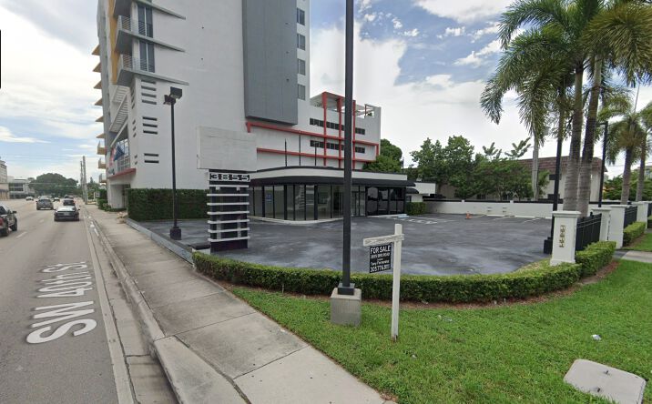 Pictures of Business for Sale property located at 3855 SW 40th St, Miami, FL 33146 for sales - image #1