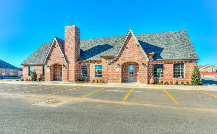 Pictures of Office property located at 2248 36th Ave NW, Norman, OK 73072 for sales - image #1