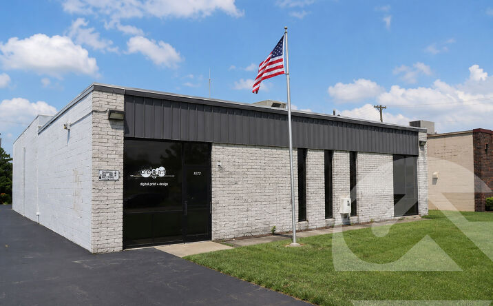 Pictures of Industrial property located at 1886 Larchwood Ave, Troy, MI 48083 for sales - image #1