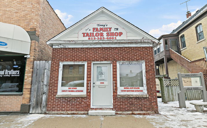 Pictures of Retail property located at 3908 Main Street, McHenry, IL 60050 for sales - image #1