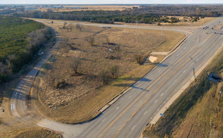 Pictures of Land property located at 6801 Airport Rd, Waco, TX 76708 for sales - image #1