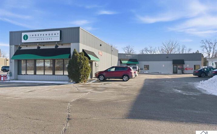 Pictures of Retail property located at 219 S Victory Drive, Mankato, MN 56001 for sales - image #1