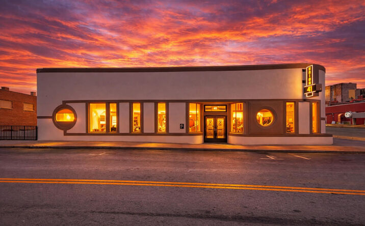 Pictures of Hospitality, Office, Retail property located at 171 Piedmont Ave, Bristol, VA 24201 for sales - image #1