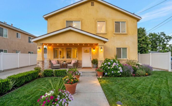 Pictures of Multifamily property located at 1111 N Mulberry , Compton, Compton, CA 90222 for sales - image #1