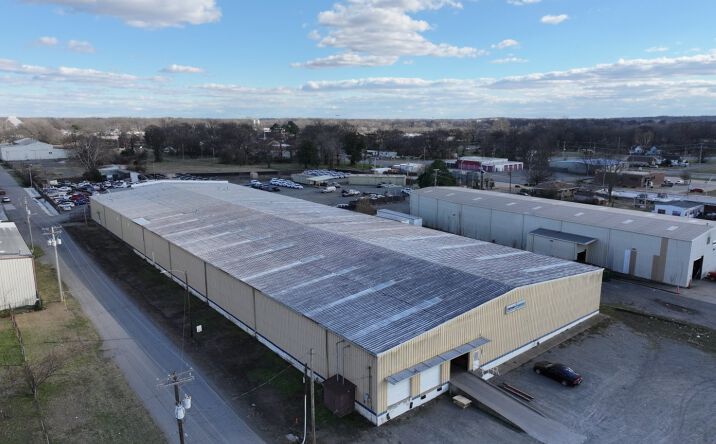 Pictures of Industrial property located at 424 Vine St, North Little Rock, AR 72114 for sales - image #1