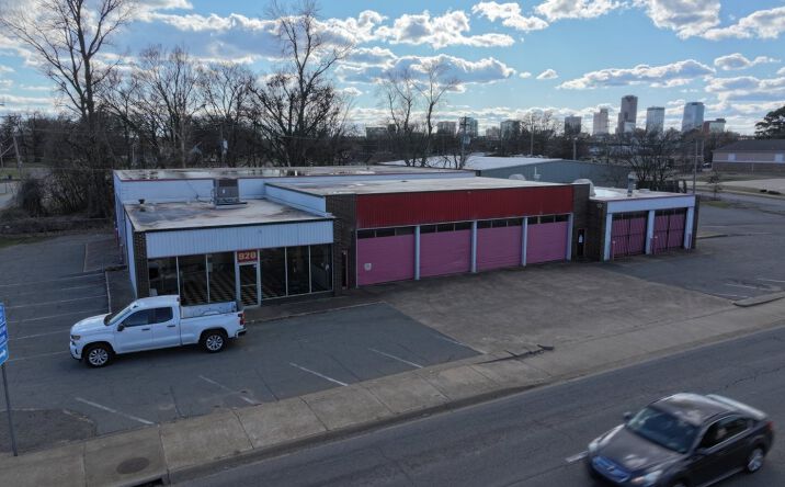 Pictures of Retail property located at 920 E Broadway St, North Little Rock, AR 72114 for sales - image #1
