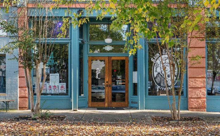Pictures of Hospitality, Office, Retail property located at 8 Emory Pl, Knoxville, TN 37917 for sales - image #1