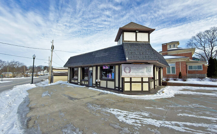 Pictures of Mixed Use, Retail property located at 409 Rice St, Elmore, OH 43416 for sales - image #1
