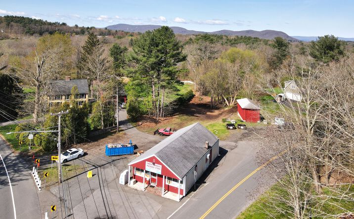 Pictures of Retail property located at 460 Amherst Rd, South Hadley, MA 01075 for sales - image #1