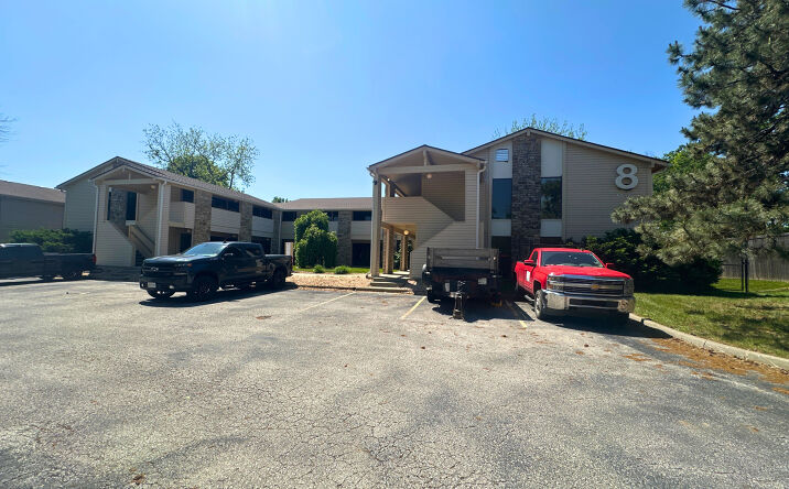 Pictures of Office property located at 4212 S Hocker Ave, Independence, MO 64055 for sales - image #1