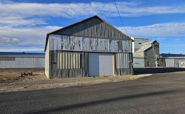 Pictures of Mixed Use, Industrial property located at 197 North, Powell, WY 82435 for sales - image #1