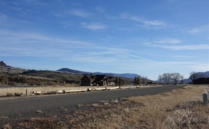 Pictures of Land property located at 78 Big Creek Dr, Cody, WY 82414 for sales - image #1