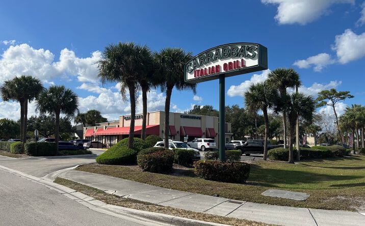Pictures of Retail property located at 2700 SE Federal Hwy, Stuart, FL 34994 for sales - image #1