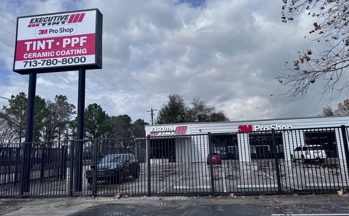 Pictures of Retail property located at 10206 N Fwy Service Rd, Houston, TX 77037 for sales - image #1
