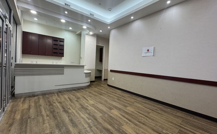 Pictures of Retail property located at 131-07 40th Rd, Flushing, NY 11354 for sales - image #1