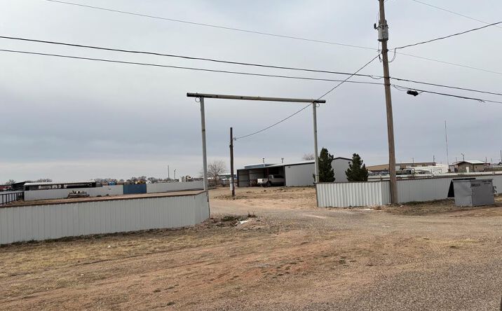 Pictures of Land property located at 814 SE Ave P, Seminole, TX 79360 for sales - image #1