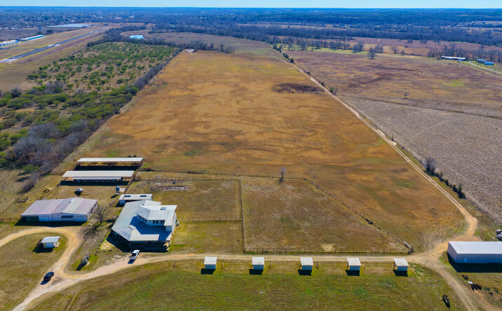 Pictures of Land property located at 531 State Hwy 71, Smithville, TX 78957 for sales - image #1