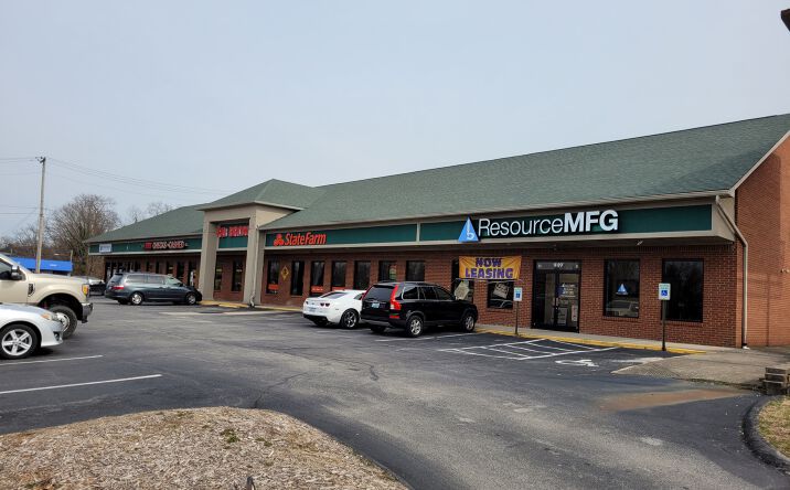 Pictures of Retail property located at 949 Louisville Rd, Frankfort, KY 40601 for sales - image #1
