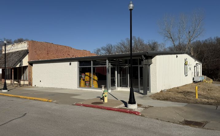Pictures of Land, Retail property located at 623 5th St, Peru, NE 68421 for sales - image #1