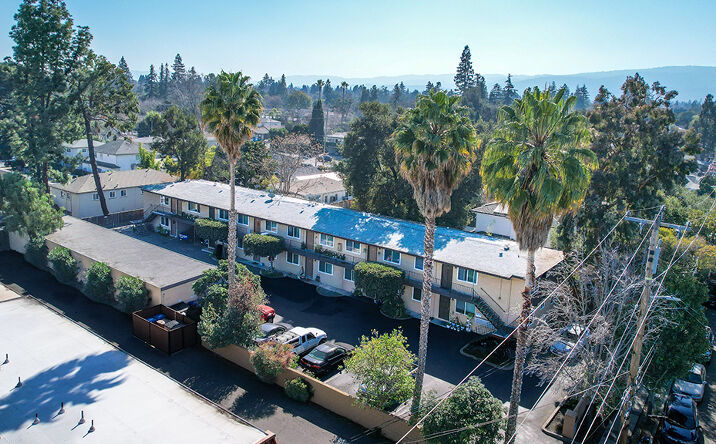image of property at 365 CHIQUITA AVE Mountain View CA 94041-1062