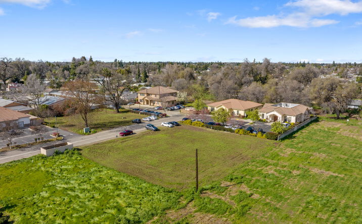 Pictures of Land property located at 4232 W Mineral King Ave, Visalia, CA 93291 for sales - image #1