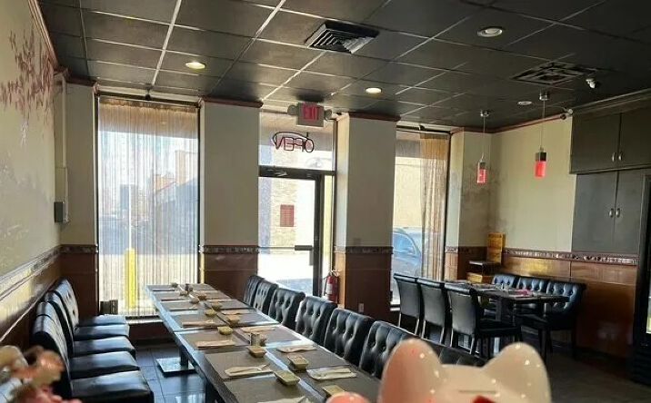 Pictures of Retail, Business for Sale property located at 9105 Macomb St, Grosse Ile, MI 48138 for sales - image #1