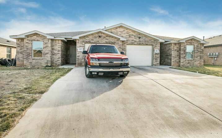Pictures of Multifamily property located at 1107 Caprock, Hereford, TX 79045 for sales - image #1