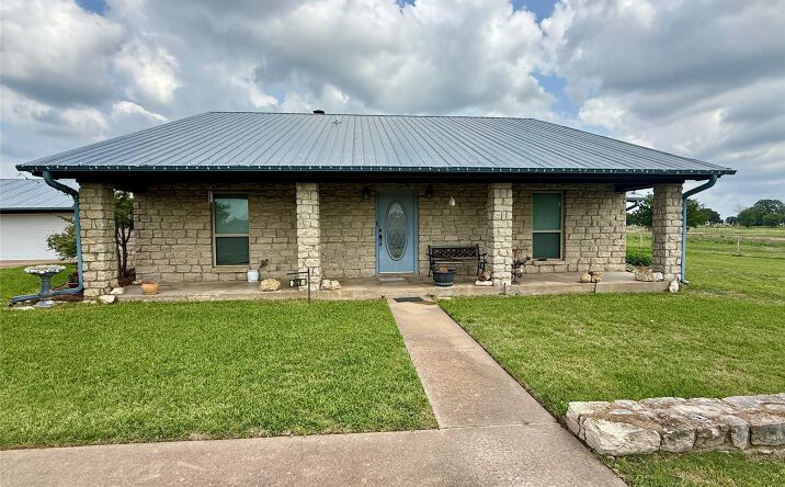 Pictures of Land property located at 302 Poplar St, Hico, TX 76457 for sales - image #1