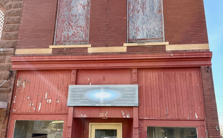 Pictures of Mixed Use, Retail property located at 304 N Oakland Ave, Oakland, NE 68045 for sales - image #1