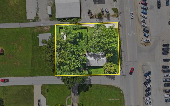Pictures of Business for Sale, Retail property located at 1113 N 2nd Street, Lansing, KS 66043 for sales - image #1