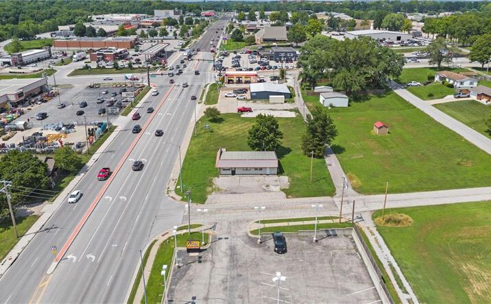 Pictures of Business for Sale, Retail property located at 1113 N 2nd Street, Lansing, KS 66043 for sales - image #1